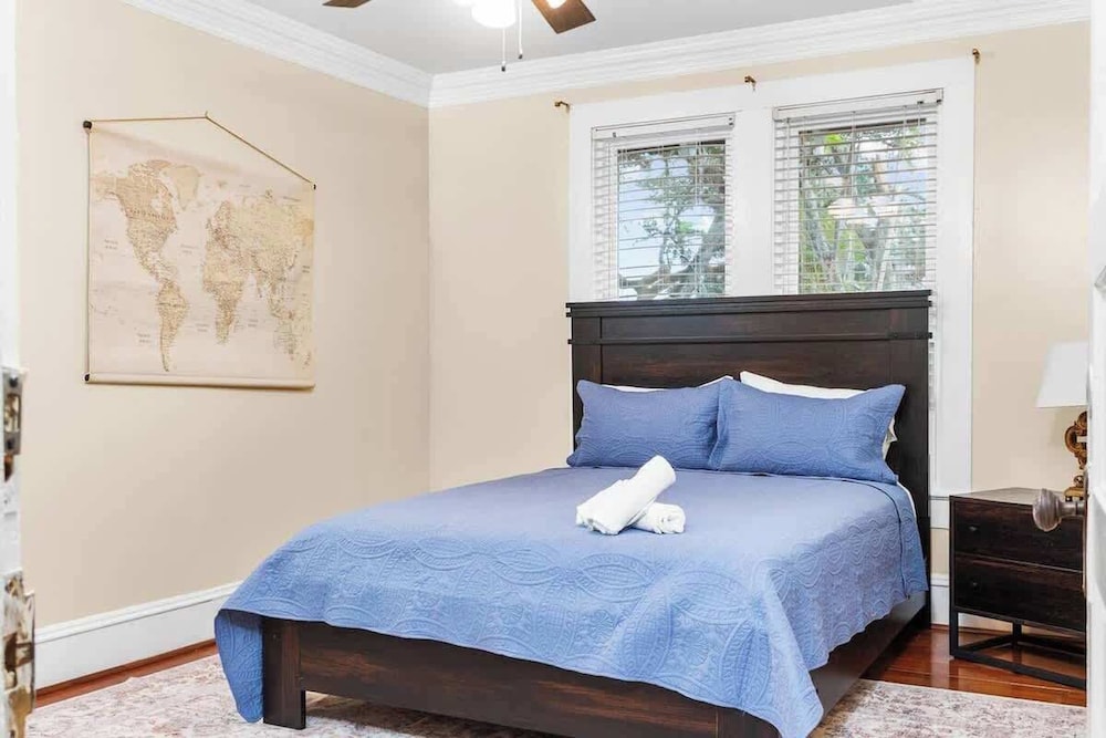 4 Bedroom Historic House, Pool, Downtown Dade City