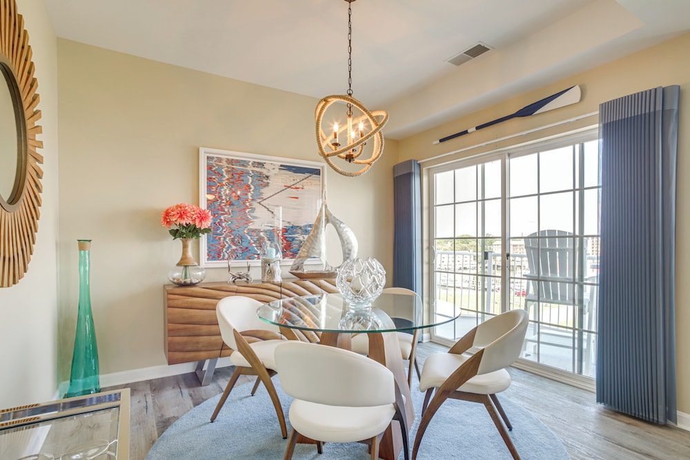Walkable Condo w/ Drawbridge Views in Cambridge