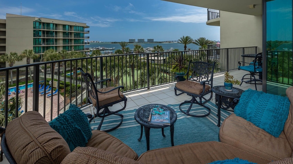 Phoenix On The Bay 1307 3 Bedroom Condo