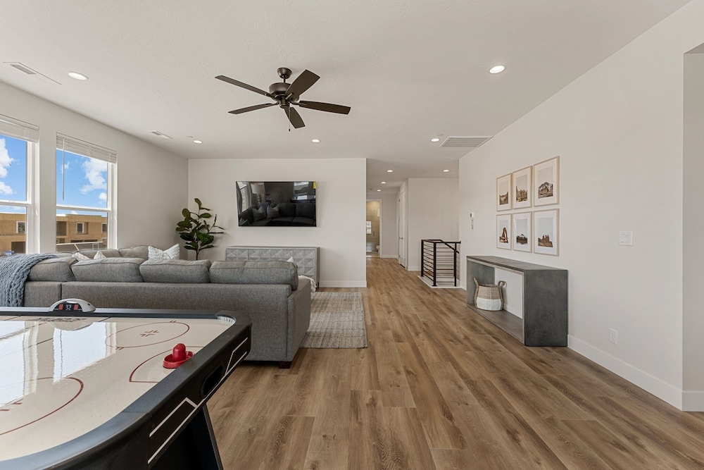 Isle Of Adventure 6 Bedroom Townhouse
