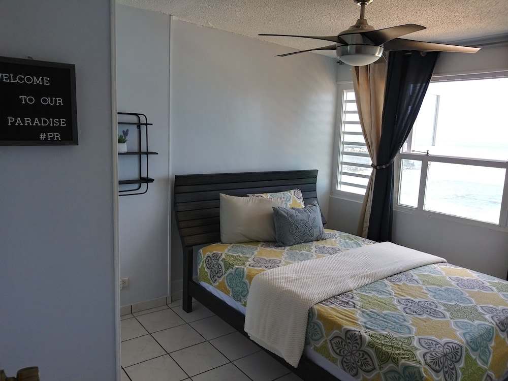 Breezy Beachfront apt. View of Paradise view 2