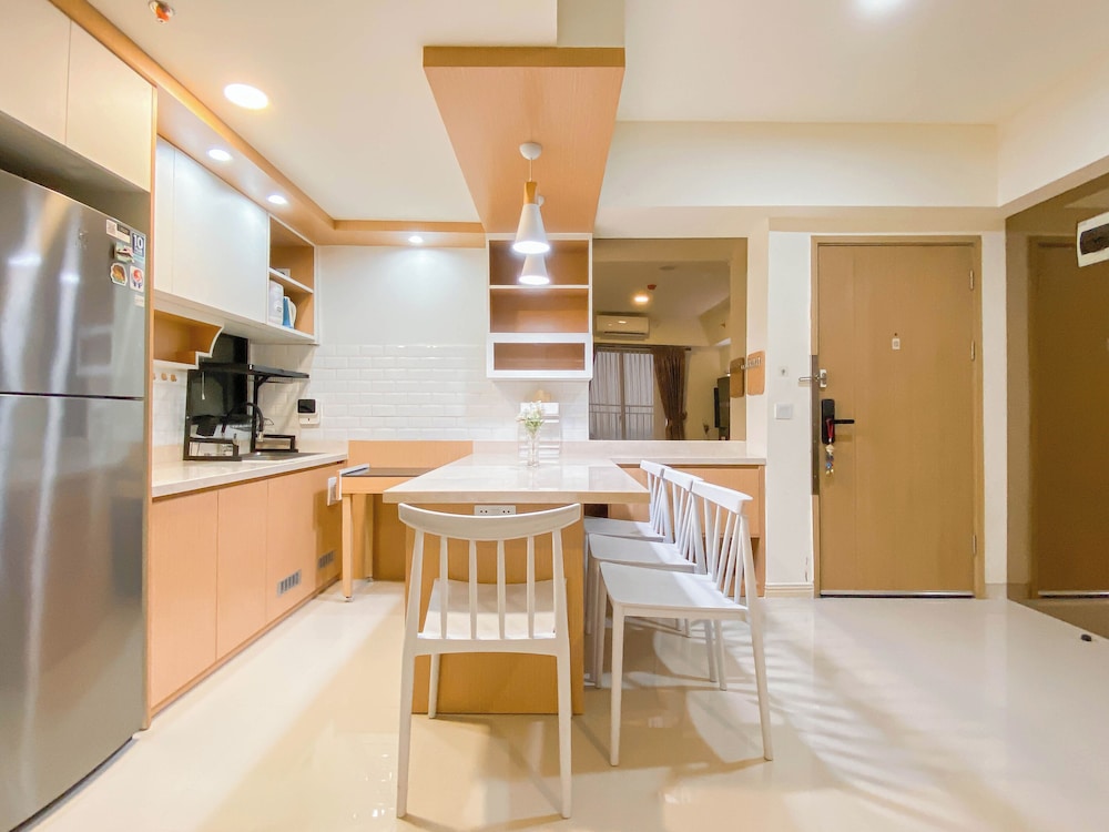 Spacious and Comfy Designed 2BR at Meikarta Apartment