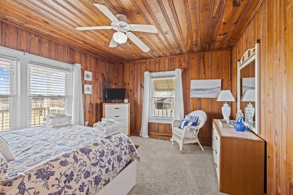 Pollock Cottage 6 Bedroom Home
