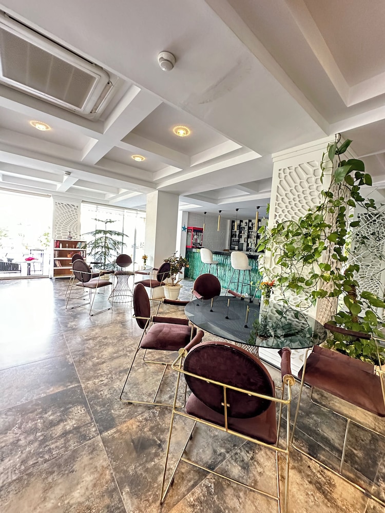 Mogons Exclusive Hotel - Image 95