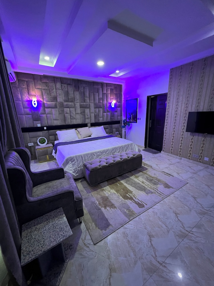 GRACEPOINT APARTMENT view 3