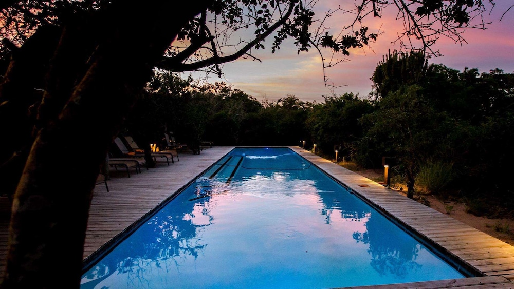 Royal Thonga Safari Lodge