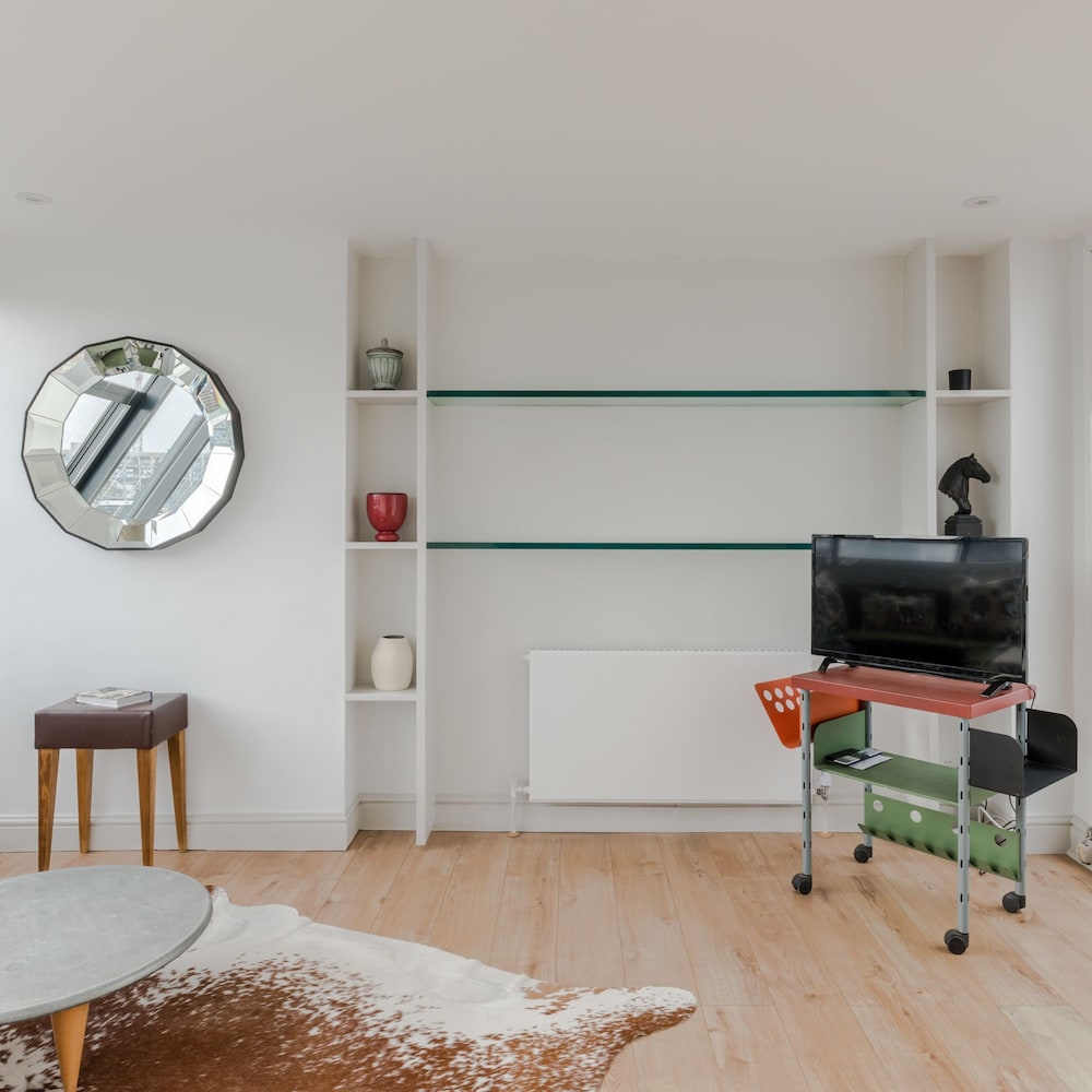 Light-filled Primrose Hill Rooftop Retreat