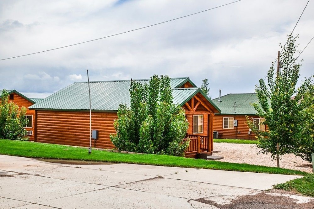 Bryce Country Cabins
