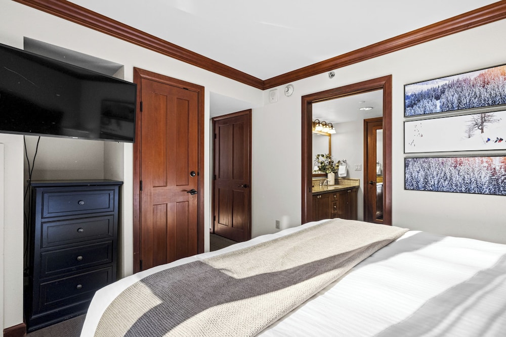 Valley View Condo w/ Resort Amenities