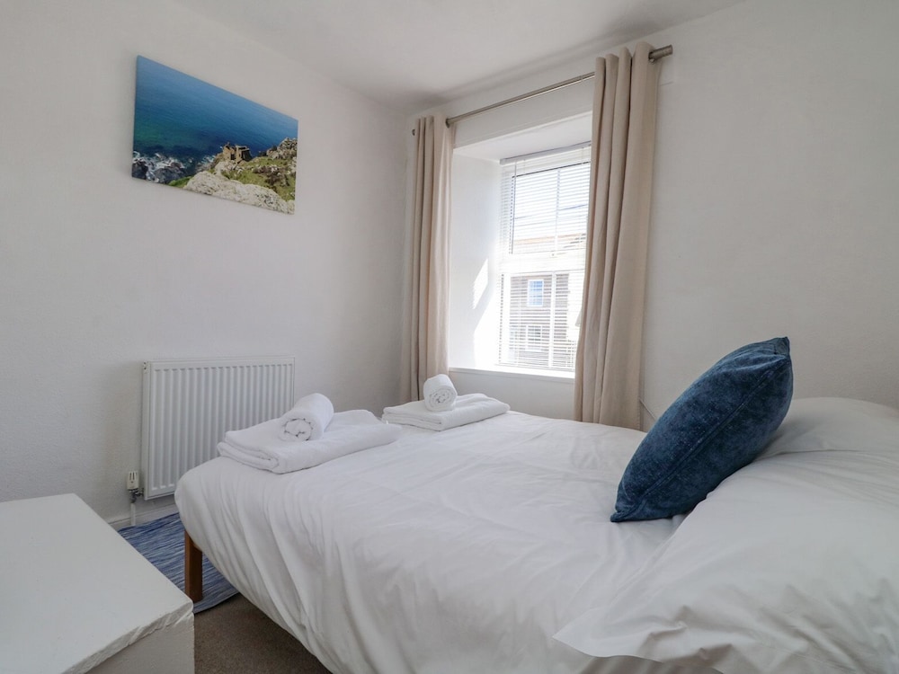 Blue Reef Cottage view 5