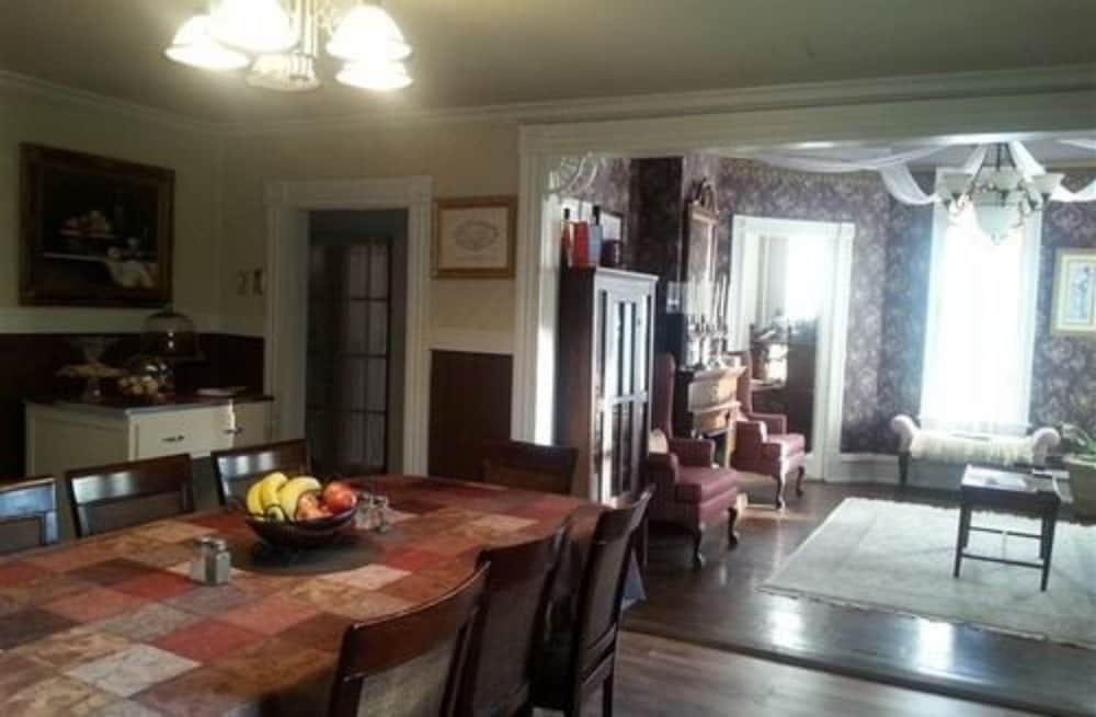 Woodruff House