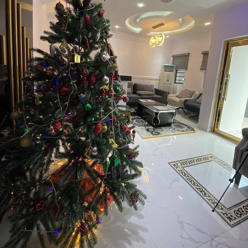 Triple J's Apartment