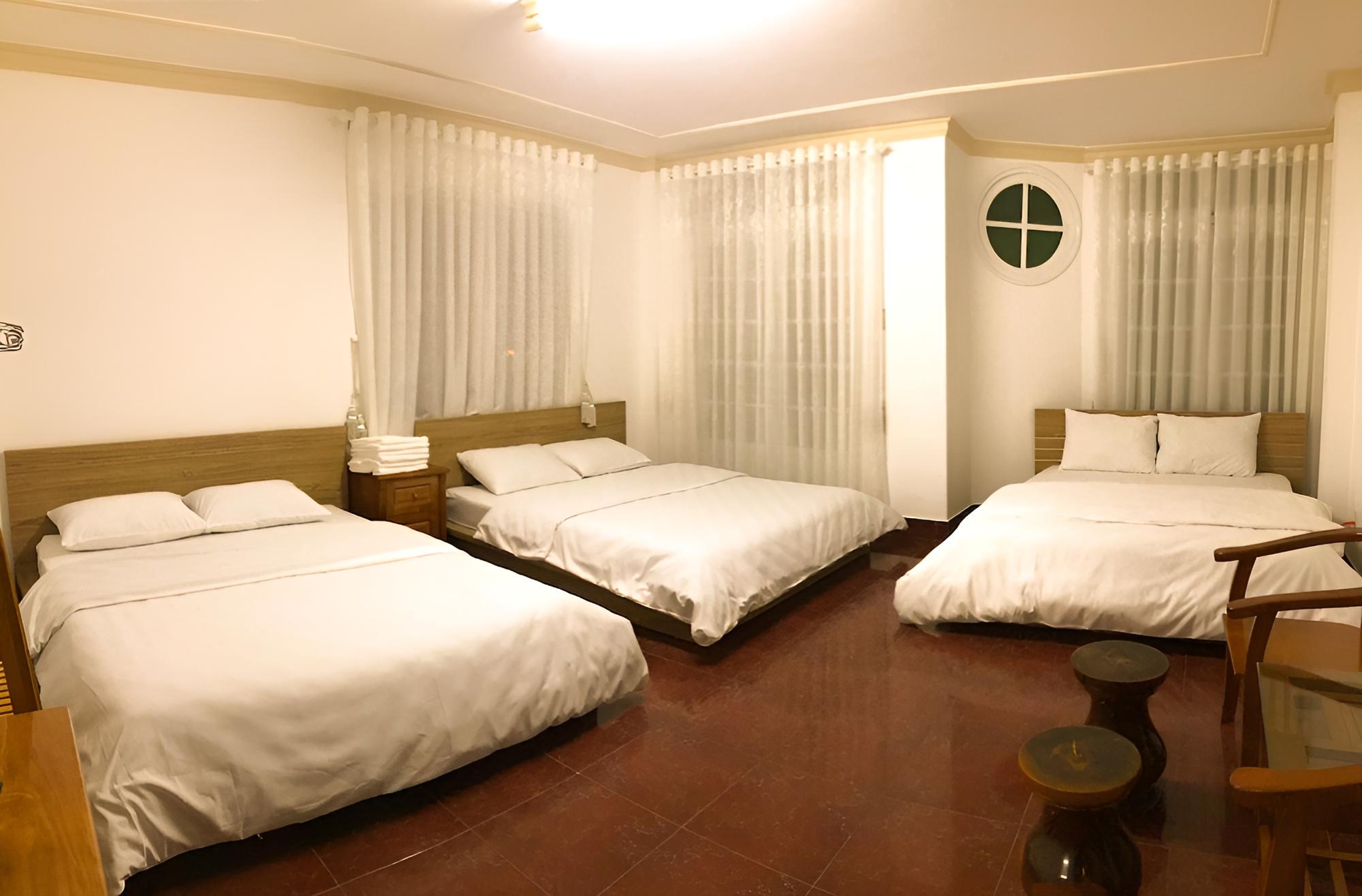 Binh Chau Hotel view 4