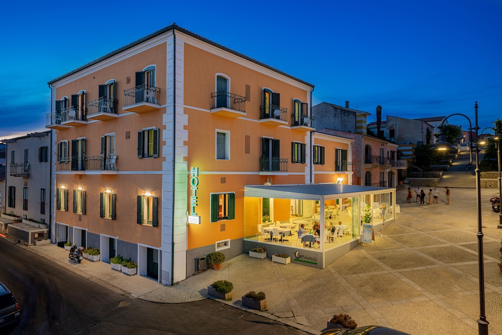 Hotel Marinaro - Image 1