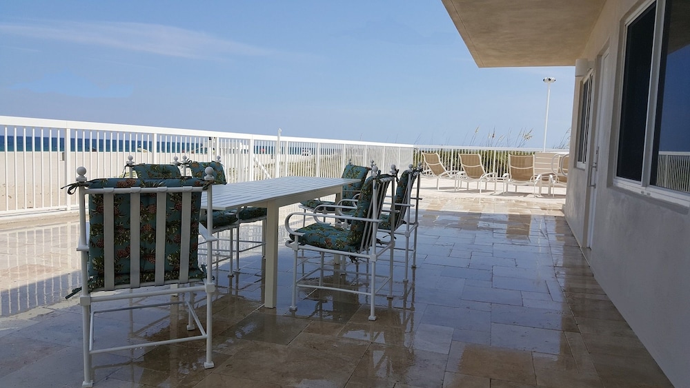 Le Cabanon Motel