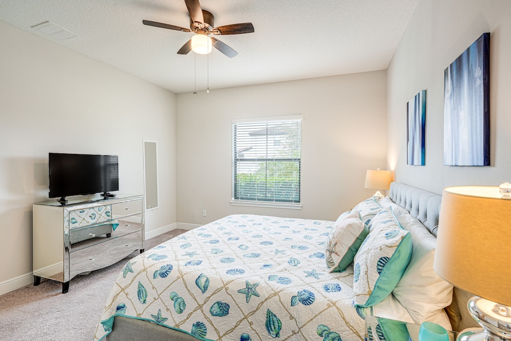 Resort Home in Haines City: Screened Lanai, Pool!