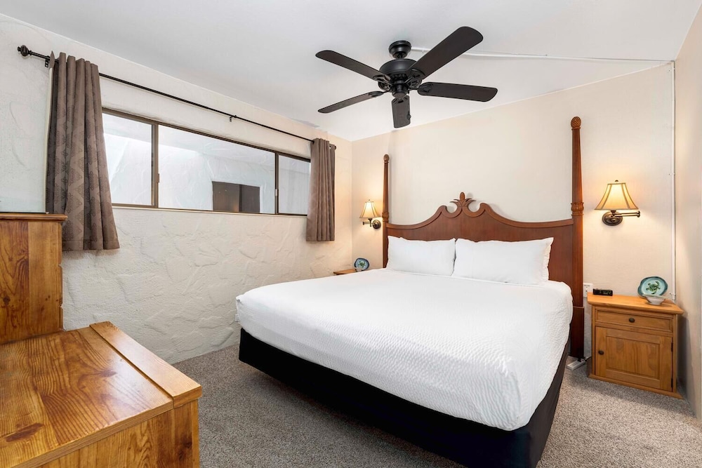 Oceanfront Complex - No Stairs - AC - Wifi - Vrkcv