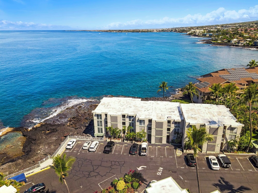 Beautiful Ocean Views - Close to Town - Wifi - Vrkcv