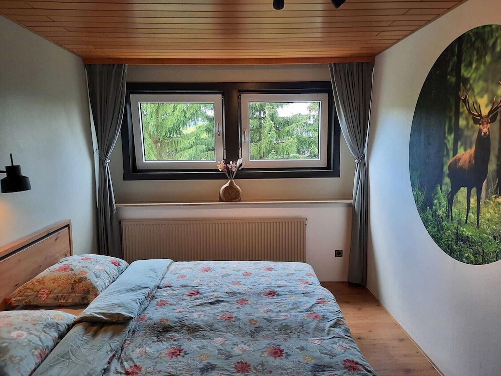 Spacious Apartment in Rattlar near Forest