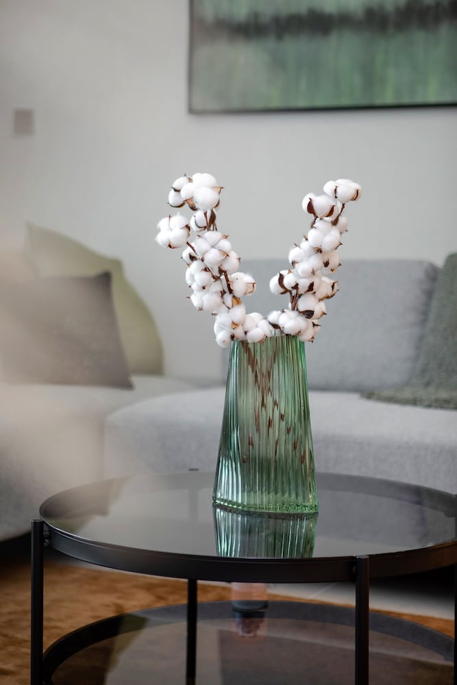 Luxury 1BR at Vida Residences