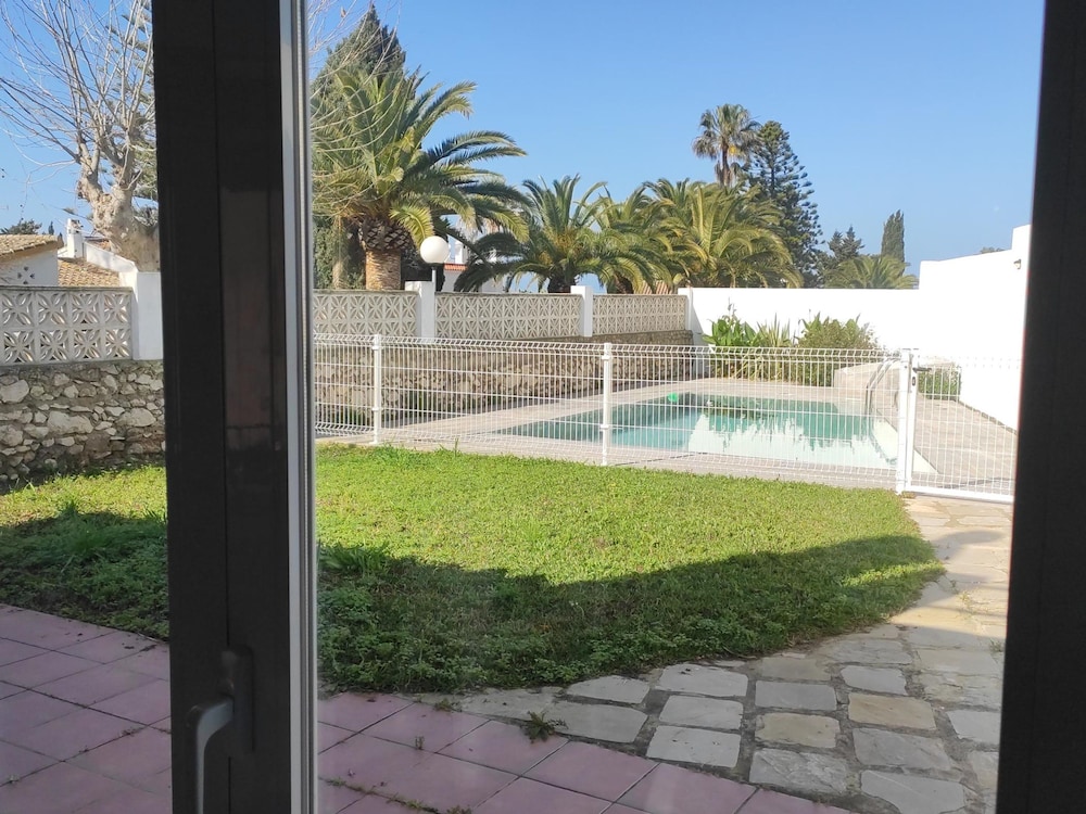 Calma Holiday Home 22606