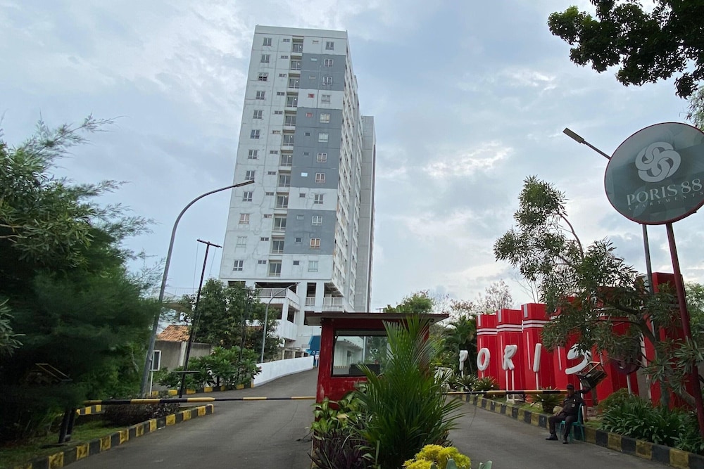 Simply Look 2Br Apartment Poris 88