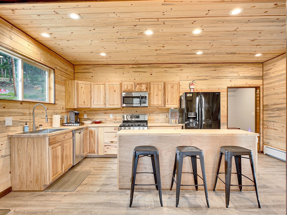 Switchback_little Divide 1 Bedroom Cabin
