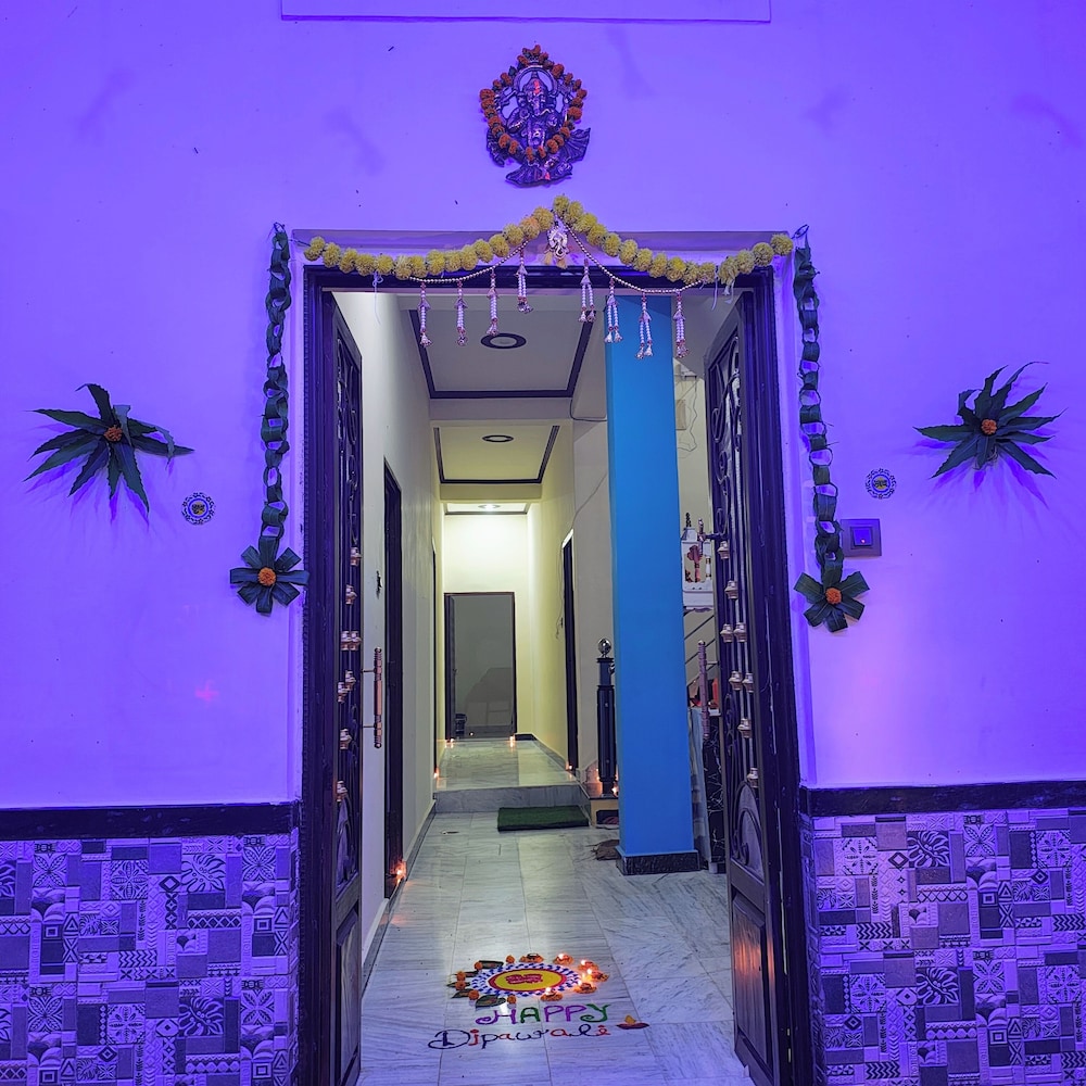 Yash Paying Guest House