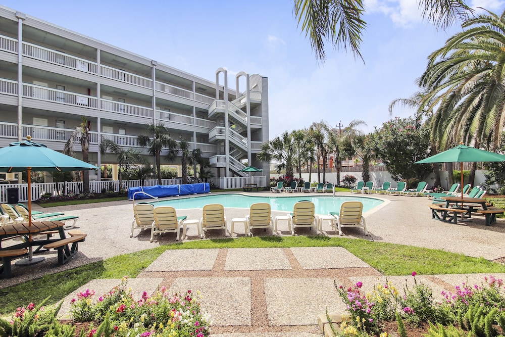Casa Del Mar Beach Suites by AB Sea Resorts