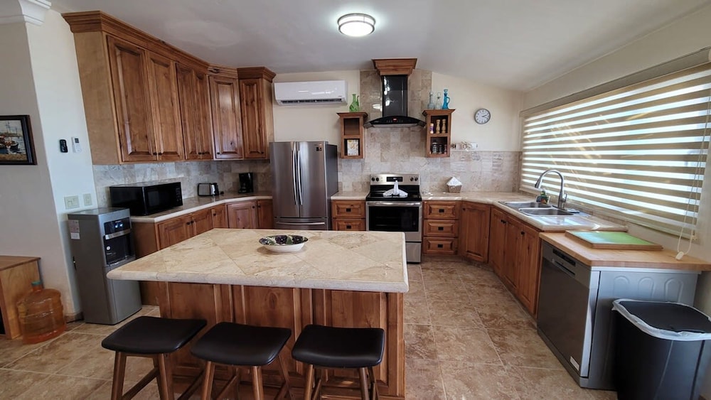 Casa Evita 3 Bedroom Beachfront Home