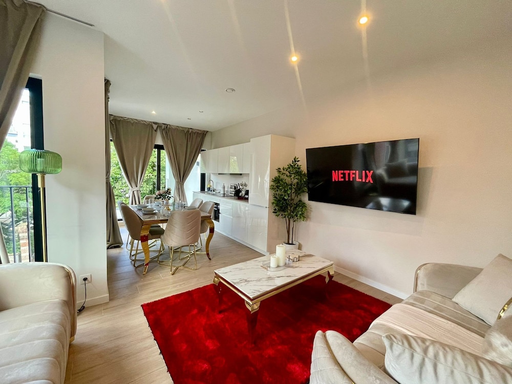 One Lux Stay Near Antwerp Central - 2 Bedroom 1 5 Bathroom