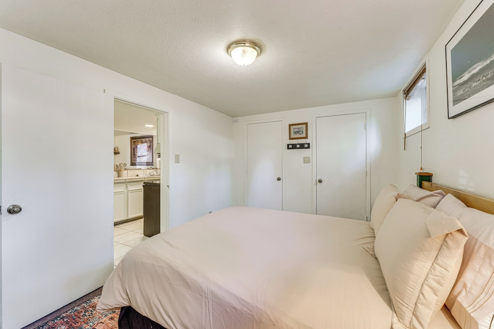 Walk to Angel Fire Resort: Condo w/ Furnished Deck