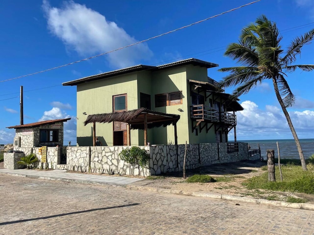 Impeccable 4-bedroom Beach House With a Great View