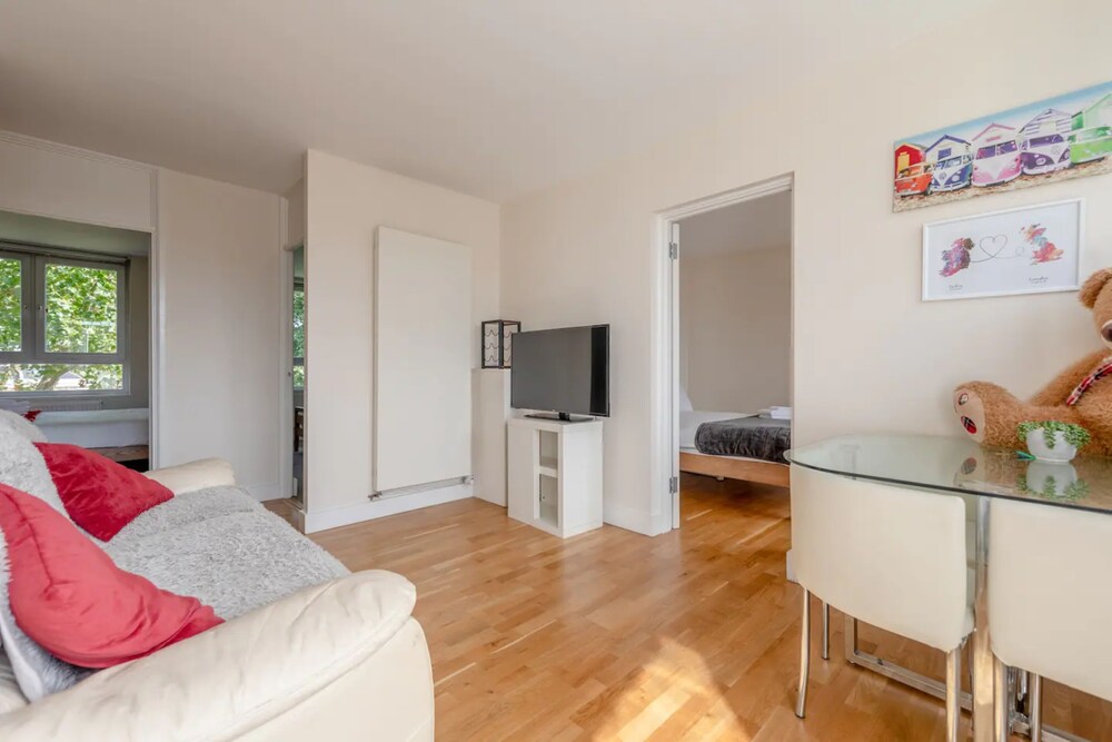 Cosy 3 Bedroom Flat in North London