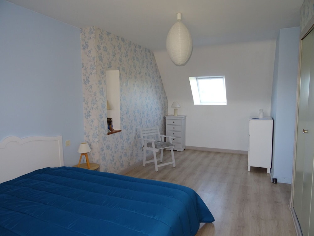 Holiday Home in Port-blanc Near Sandy Beaches