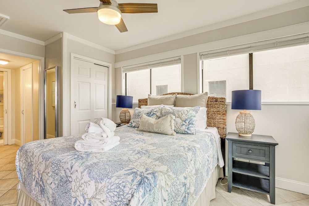 Steps to Pool + Ocean: Jacksonville Beach Gem!