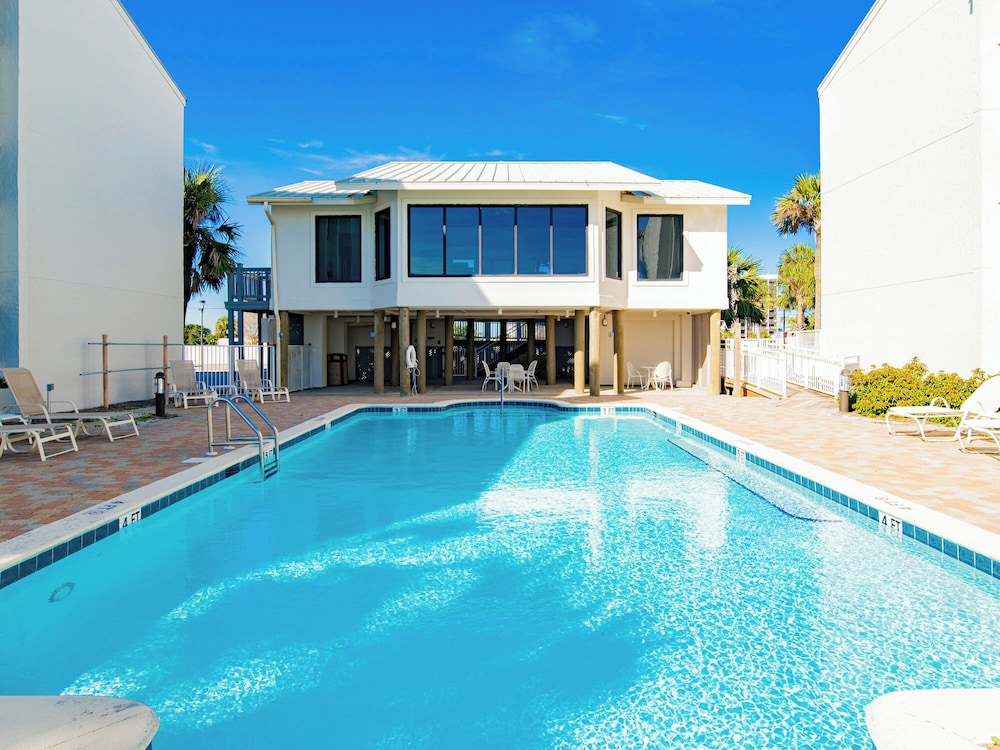 Shipwatch Surf & Yacht #301D by Southern Vacation Rentals