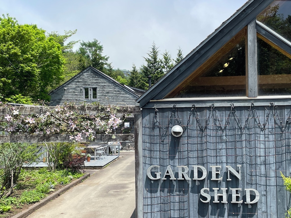 GARDEN SHED