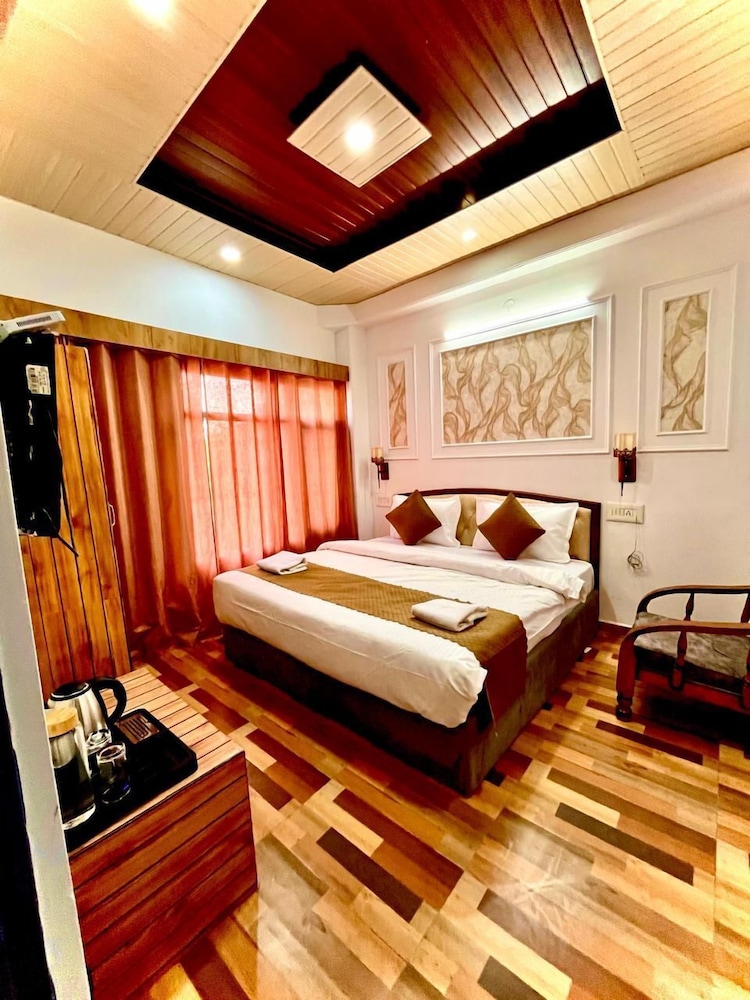 SIRHIND REGENCY BY SR BnB