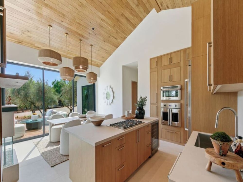 Lechusa - Secluded Creative Compound: Luxury 2-acre Estate w/ Studio & Pool