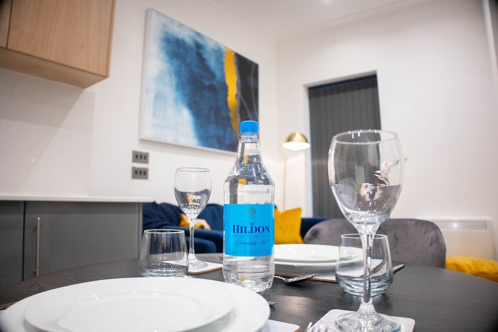 Premium 1 Bed Serviced Apartment in Greater London