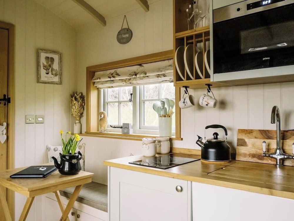 Shepherd's Hut- Hottub- Wellnessspa- Free Wifi
