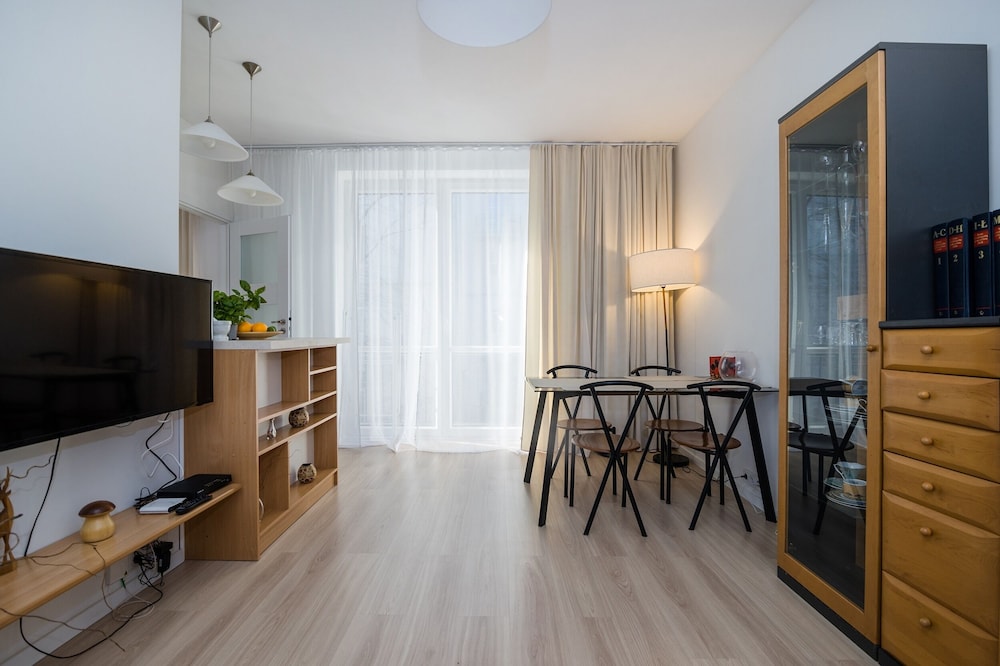 ShortStayPoland Dąbrowskiego B140 view 4