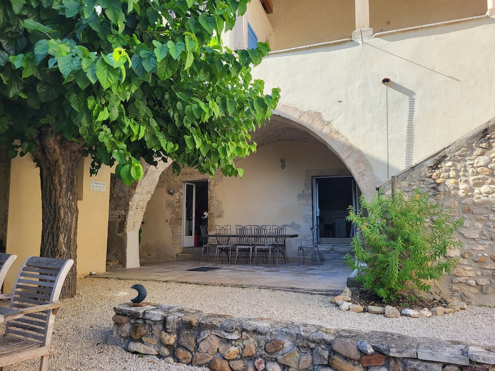 Photo 6