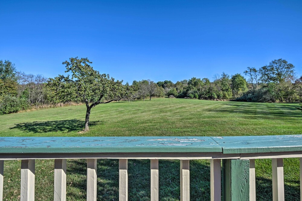 Lovettsville Cottage in Heart of Wine Country - Property Image 9