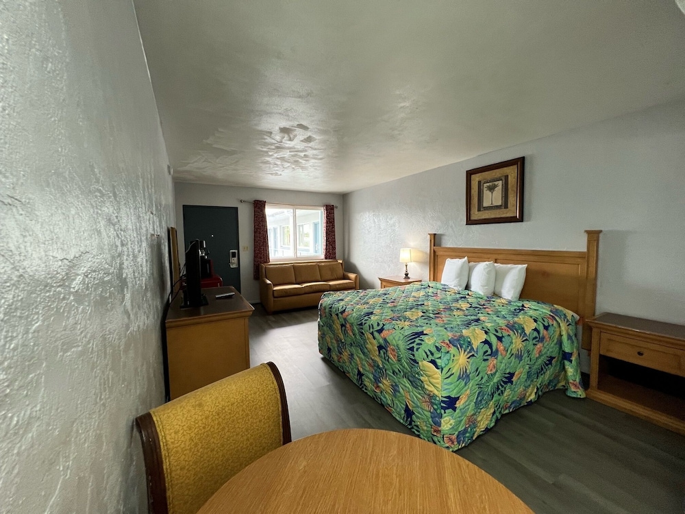 8th Street Motel view 5