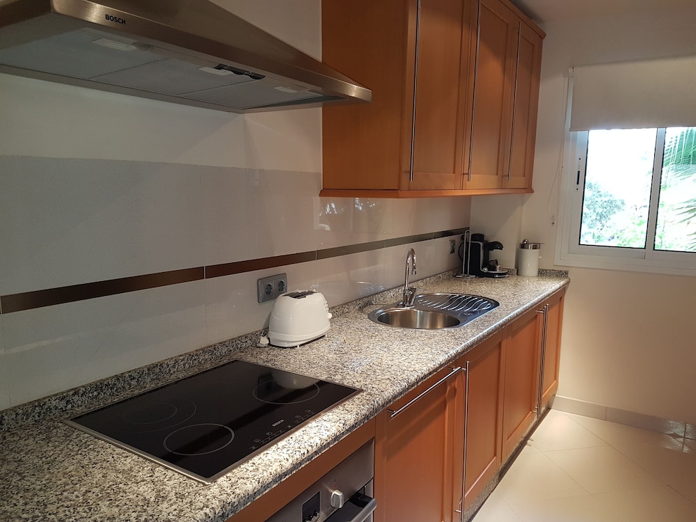 Marbella Vacations - Aloha Hill Club Golf Spa Apartments - Property Image 19
