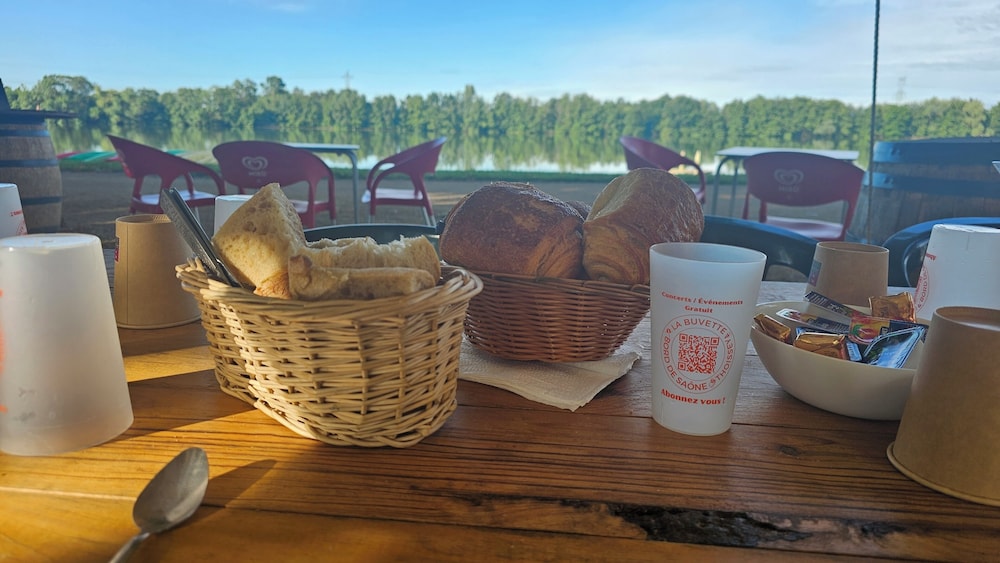 Camping de Thoissey - Val de Saône