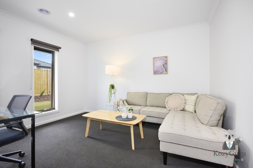 Kozyguru | Pakenham | Comfortable 4-Bedroom House