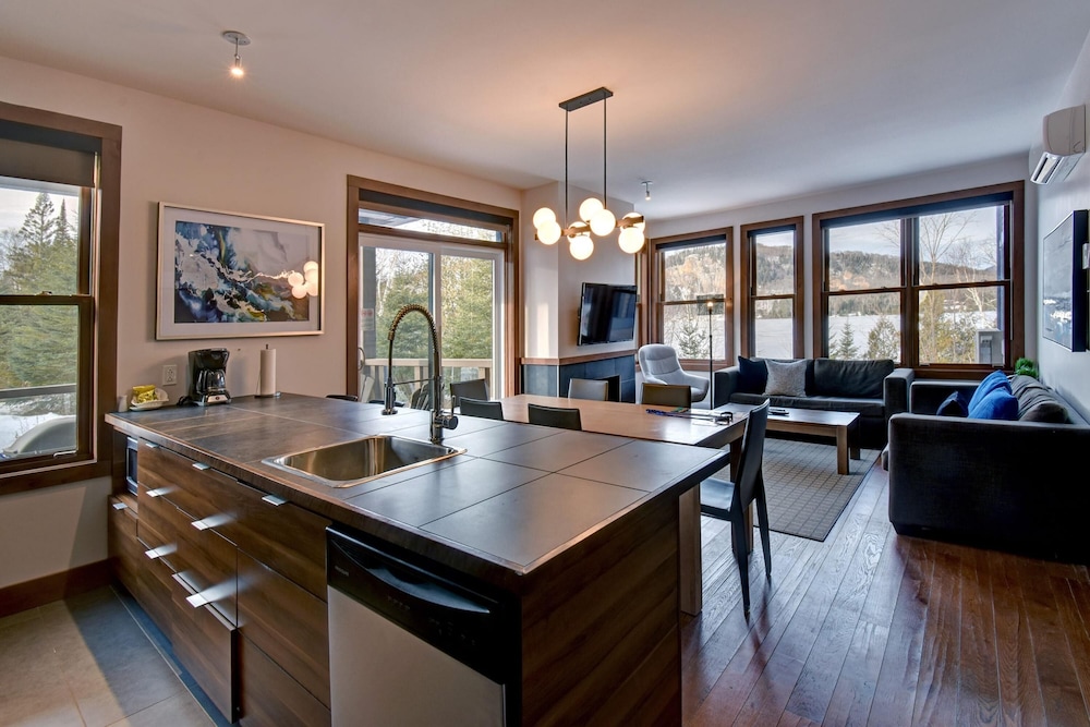 Condo With Magnificent View Citq 259781